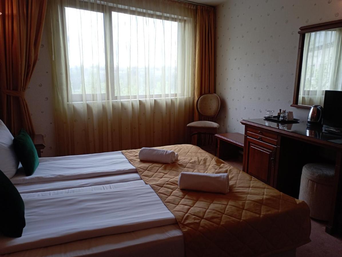 Hotel Bolyari Veliko Tarnovo Luaran gambar