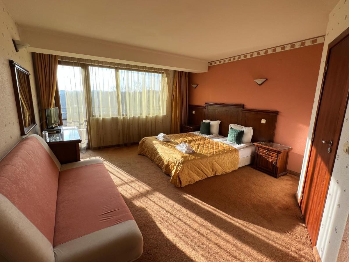 Hotel Bolyari Veliko Tarnovo Luaran gambar