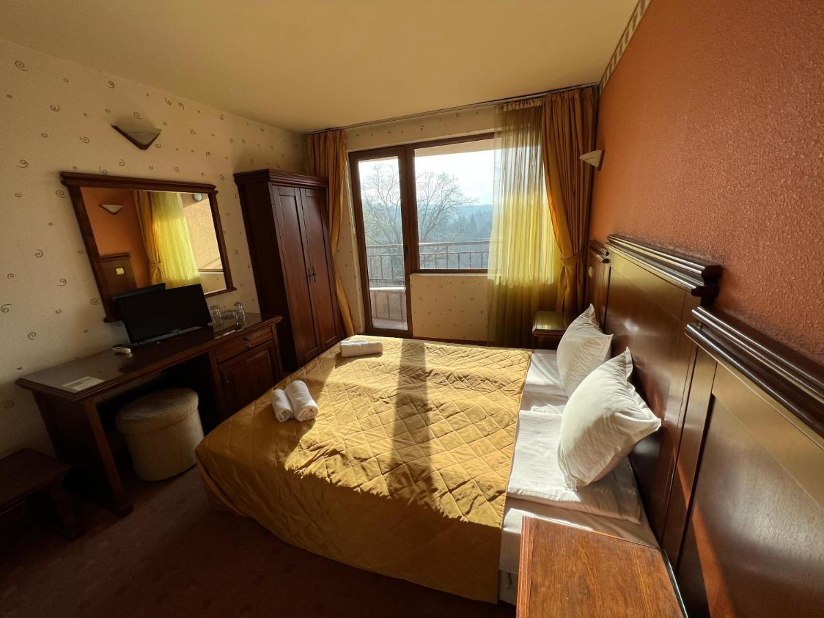 Hotel Bolyari Veliko Tarnovo Luaran gambar