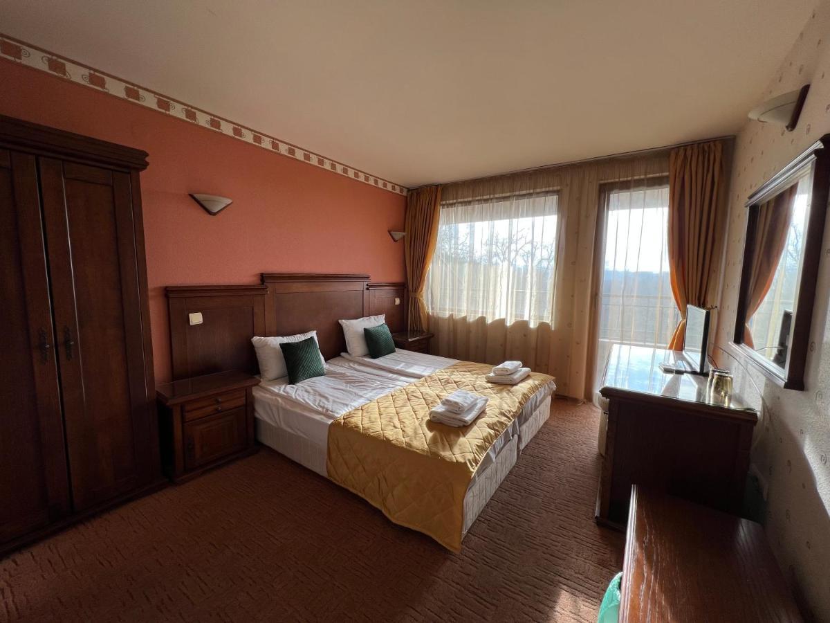 Hotel Bolyari Veliko Tarnovo Luaran gambar