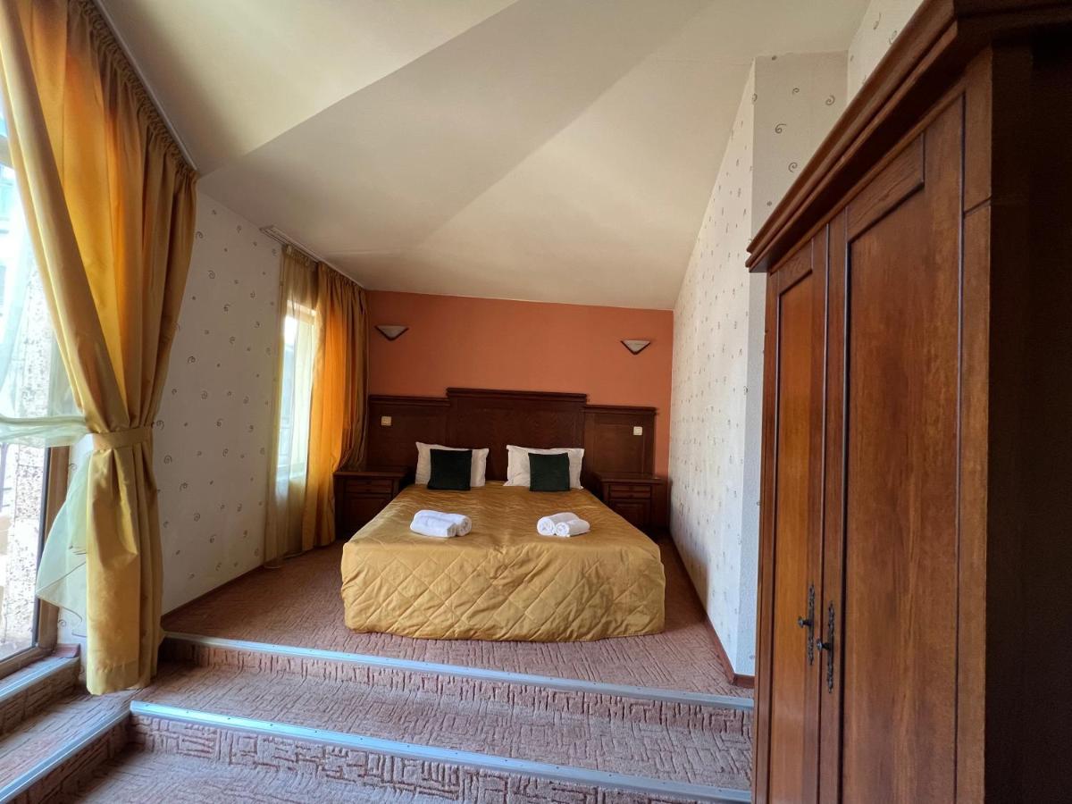 Hotel Bolyari Veliko Tarnovo Luaran gambar