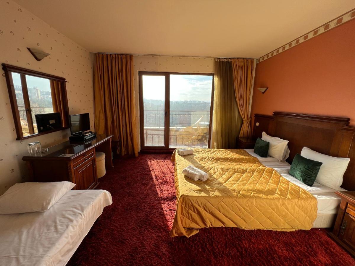 Hotel Bolyari Veliko Tarnovo Luaran gambar