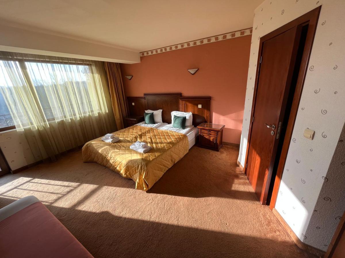 Hotel Bolyari Veliko Tarnovo Luaran gambar