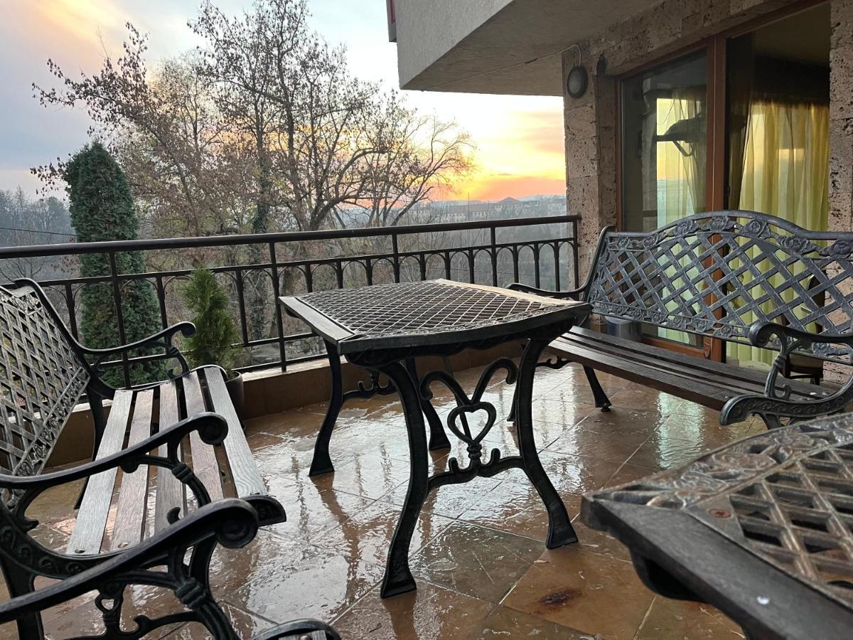 Hotel Bolyari Veliko Tarnovo Luaran gambar